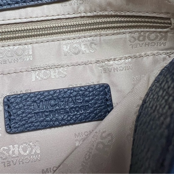 Michael Kors Bedford Leather Bag Navy Blue - Picture 11 of 12